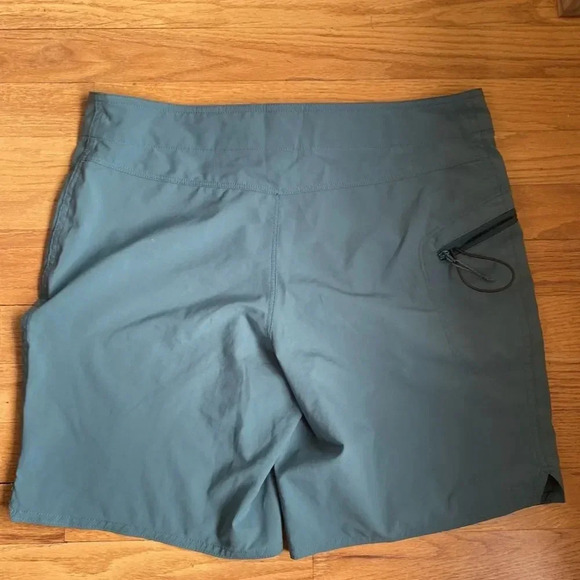 Patagonia sz 6 teal shorts with zip pocket cinch tie excellent used condition - Picture 5 of 8